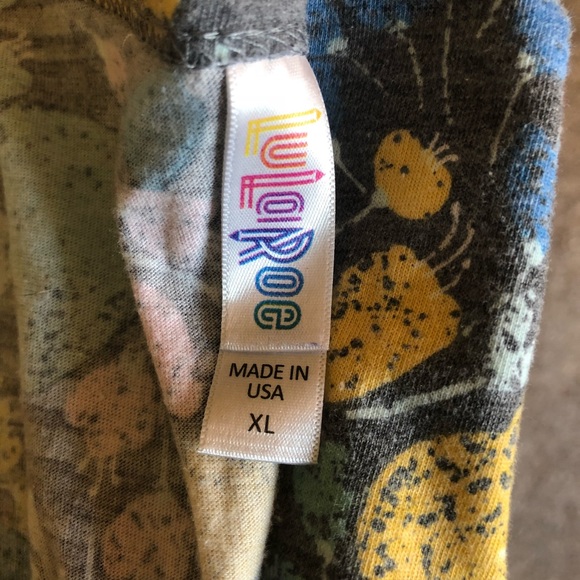 LAST CHANCE - CLEANING OUT STOCK LuLaRoe Classic T - Picture 2 of 2